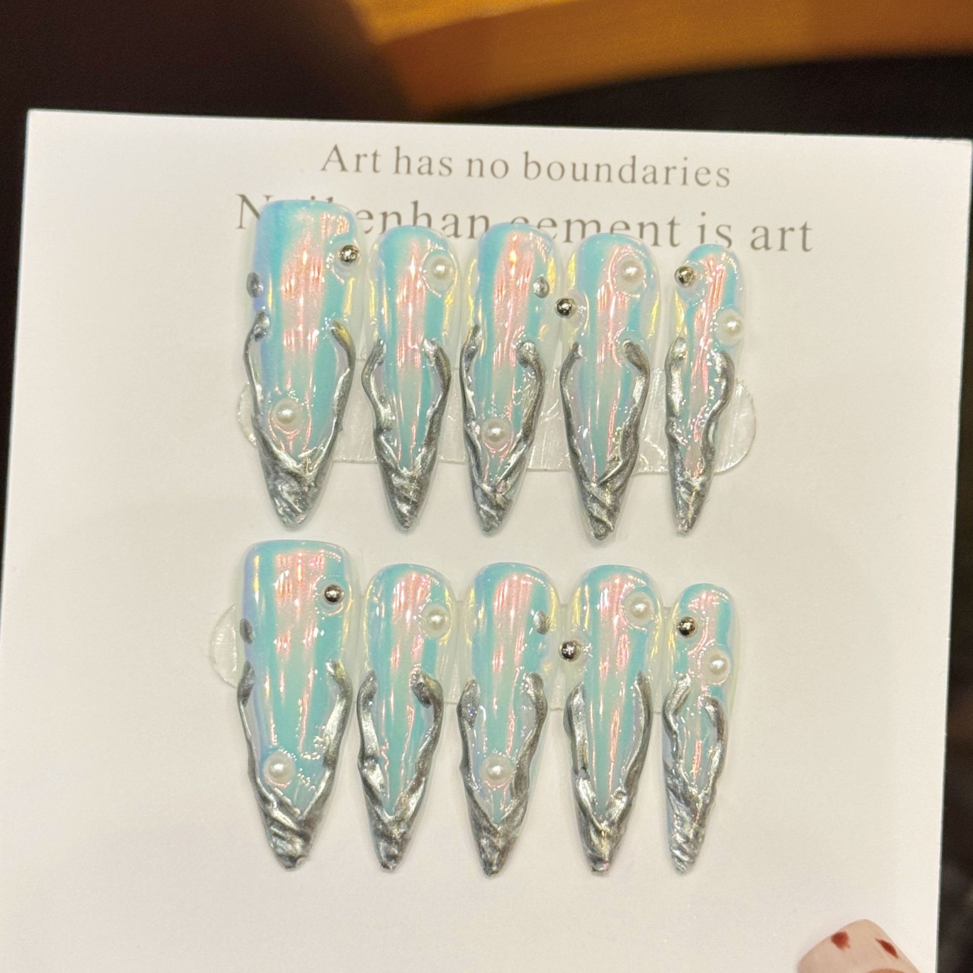 Nail Art Press On - 10 pièces argent Aurora longs Stiletto