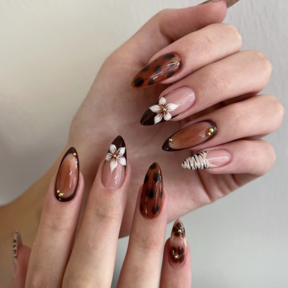 24 pièces de faux ongles brun  - Nail Art Press On avis et prix